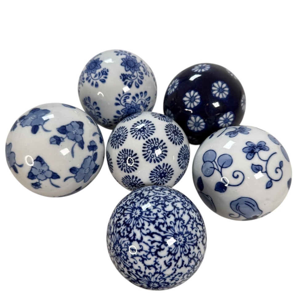VTG Set of 6 Blue White Porcelain‎ Decorative Spheres Floral Balls Chinoiserie